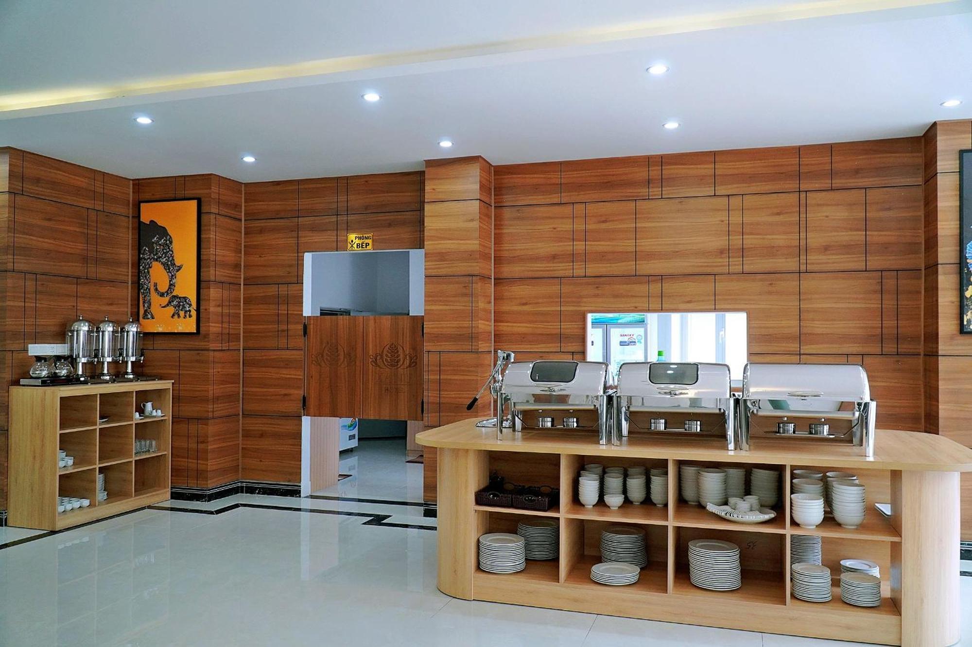 Khach San Xa Nu Hotel Kon Tum Buitenkant foto
