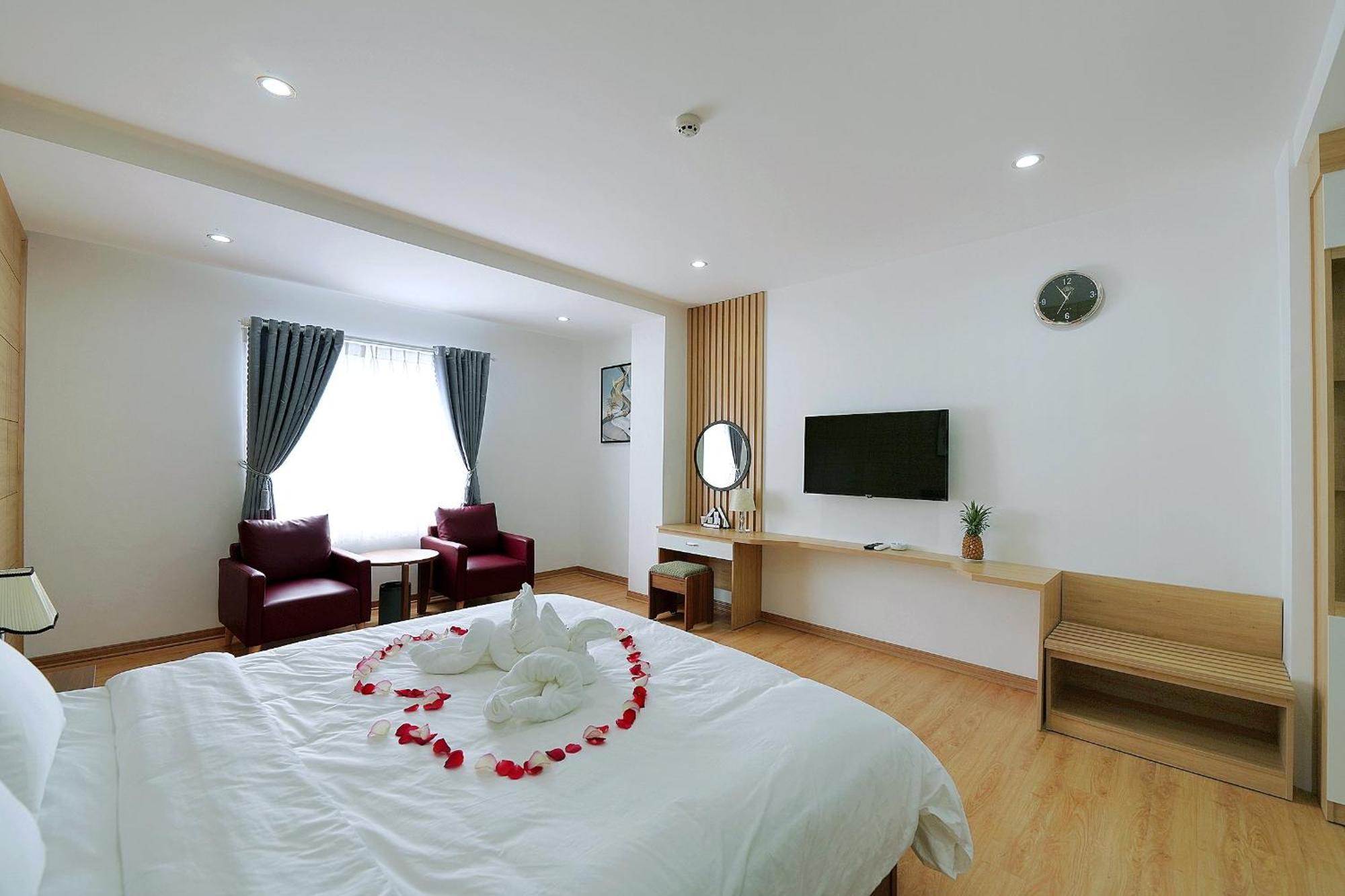 Khach San Xa Nu Hotel Kon Tum Buitenkant foto